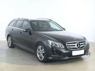 mercedes e e 250 bluetec 4matic automat, koža, navigácia, tempomat