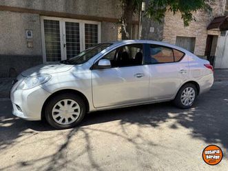 nissan versa sense 1.6 pure drive excelente