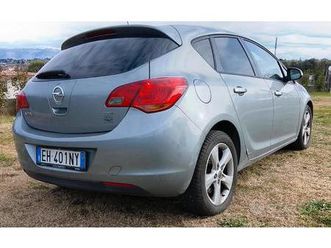opel astra 2011