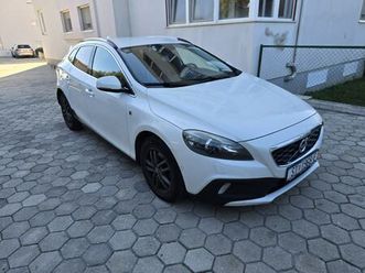 volvo v40 cross country ocean race automatik, 2016 god.