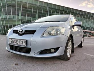 toyota auris 2,0 d-4d (2007.) – registriran, mali servis, slo vinjeta, 2007 god.