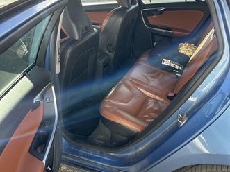 volvo v60 d6 plug in setembro/13