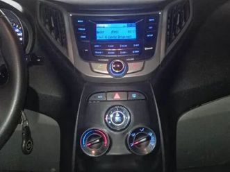 hyundai hb20s c.style/c.plus1.6 flex 16v aut. 4p 2015