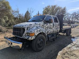 2000 ford f650 ^^ 32k miles ^^ cali legal ^^ cat /6spd