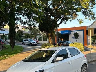 onix hatch 1.0 única dona