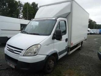 ② iveco daily 120 pk ,alubak ,4 mtr x 2.2 mtr ,140 dkm, rijd p — camionnettes & utilitaires — 2ememain