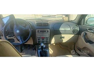 alfa romeo 147 1.6 twin spark 105 cv – metano –