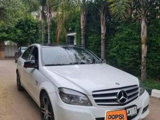 mercedes-benz 220 diesel automatique 2010 à oujda