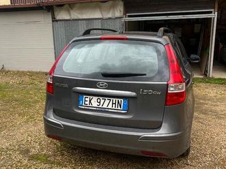 hyundai i30 cw 1.4 confort gpl anno 2011