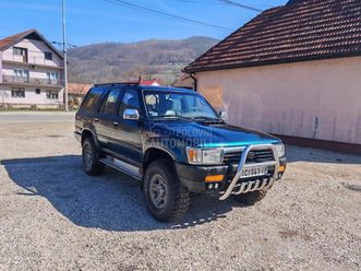 toyota 4runner detalji u tekstu