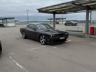 dodge challenger srt8 6.4l