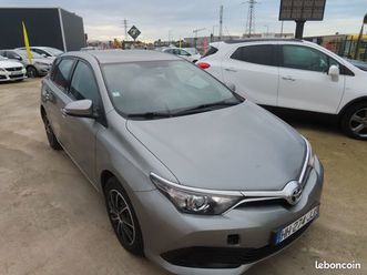 toyota auris 1.3vvt i esse