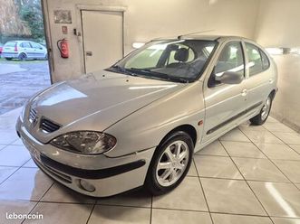 renault megane i i phase 2 hatchback 1.6 i 16v 107cv boîte auto