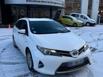 toyota auris touring sport