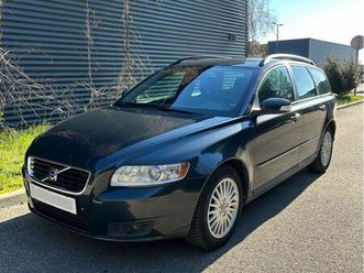 volvo v50 kinetic 2.0 tdi 136 ch