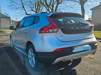 volvo v40 cross country