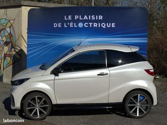 superbe voiture sans permis aixam e-coupe gti 100% électrique. pack batterie neuf. achetez une voiture comme neuve mais avec une forte décote et une disponibili