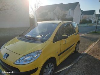 peugeot 1007 jaune