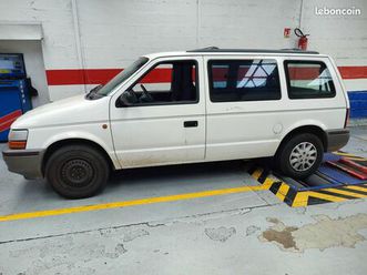 chrysler voyager série 2 essence