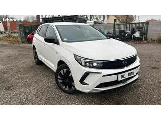 opel grandland 1.5d 130 cv 14160 hors taxes très bon état. 1ère main entretien ok