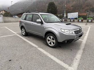 subaru forester executive 2.5 automatique canton valais