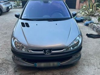 peugeot 206 boîte auto (ct ok)