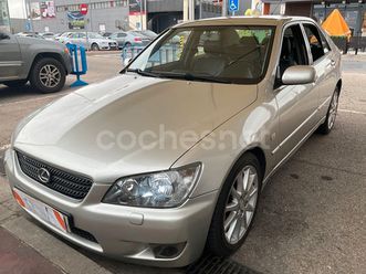 lexus is200 2.0 luxury