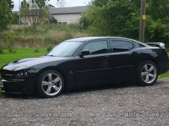 dodge charger srt 6.1 v8 318кв