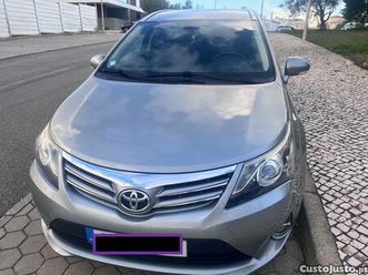 toyota avensis toyota avensis sw 2.0 d-4d luxury+navi janeiro/12