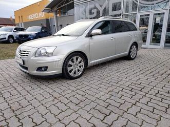 toyota avensis wagon 2.0 d-4d sol plus