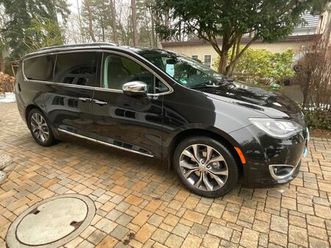 chrysler pacifica limited