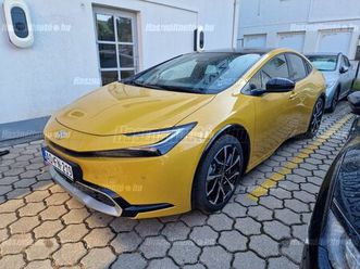 toyota prius 2.0 phev executive e-cvt solartető