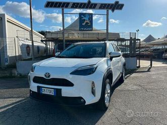 toyota yaris cross 1.5 hybrid 5p. e-cvt business