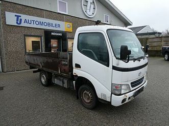 toyota dyna 100 2,5 d-4d s.kab m/trælad 2d