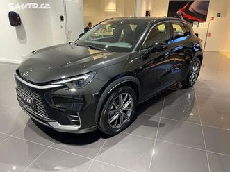 lexus lbx elegant tech