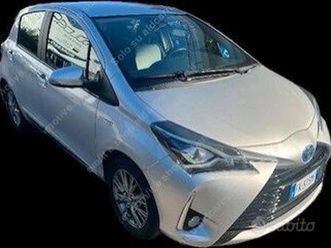 toyota yaris 1.5 hybrid 5 porte active 2017