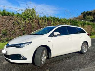 auris touring sports hybrid 140h active active
