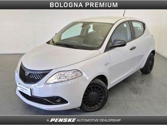 ypsilon-3a-serie-ypsilon-1-0-firefly-5-porte-s-s-hybrid-ecochic-silver