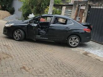 lounge exclusive 1.6 turbo 4p aut.