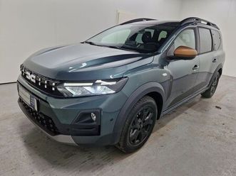 dacia jogger extreme hybrid 155 7-sitzer driving