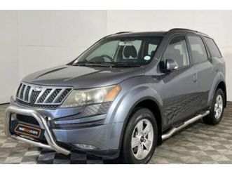 MAHINDRA XUV500 2014-mahindra-xuv-500-2-2d-mhawk-7-seat-w8