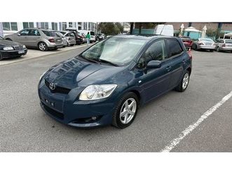 shitet toyota auris 1.4 nafte automat