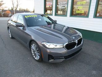 2023 bmw 5 series 530i xdrive w/ sunroof