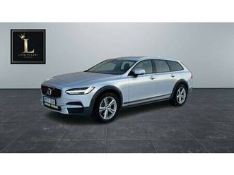 d4 awd geartronic momentum eu6/ värmare/ b-kam