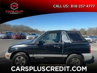 2002 chevrolet tracker 2-door convertible 2wd