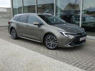 ② toyota corolla ts 1.8 hybrid style 140pk facelift+zetelverwa — toyota — 2ememain