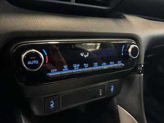 yaris hybrid cvt 116hk,active komfort & p-sensor