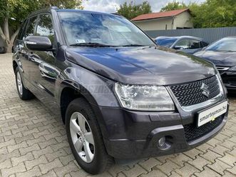 suzuki grand vitara 1.9 ddis jlx-es 4x4 17-es alu.xenon.tolatóradar.navigáció.bőr belső.ülésfűtés.digit klíma