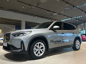 bmw ix1 edrive20//rattvärme//parking assistant