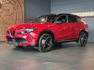 ② alfa romeo junior hybrid edct6 ibrida intensa — alfa romeo — 2ememain